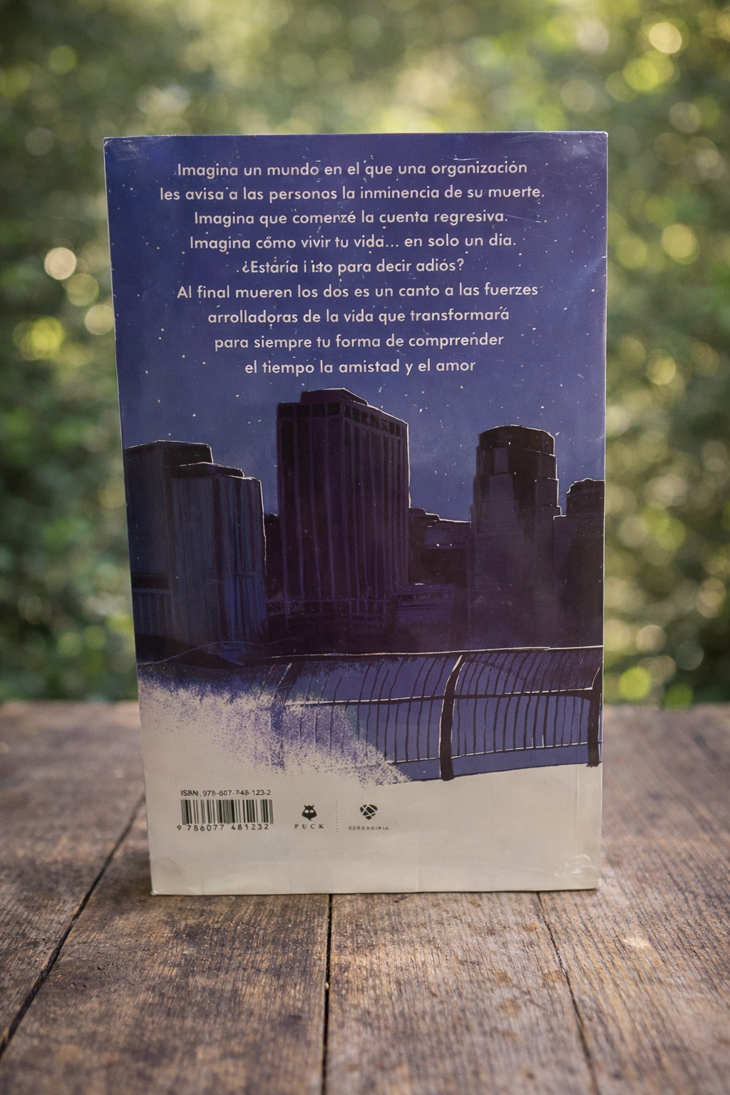 Al final mueren los dos